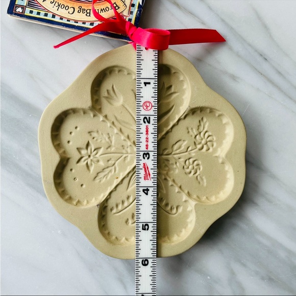 Brown Bag Cookie Art•Vintage 1994 Four Hearts•All Original Tags and Recipe Book - Picture 7 of 9